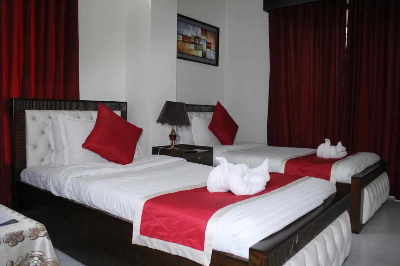 Outer Circle Inn Dhaka Extérieur photo