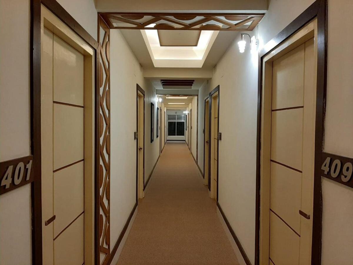 Outer Circle Inn Dhaka Extérieur photo