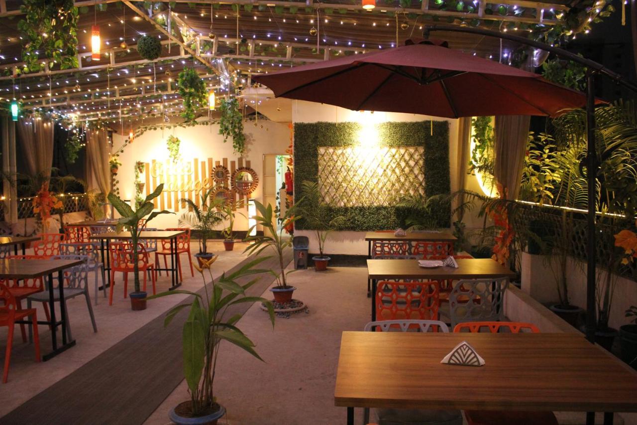 Outer Circle Inn Dhaka Extérieur photo